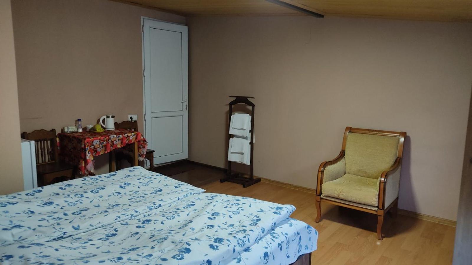 Guesthouse Mabu - 4 Newly Built Rooms In The Heart Of Местия Экстерьер фото